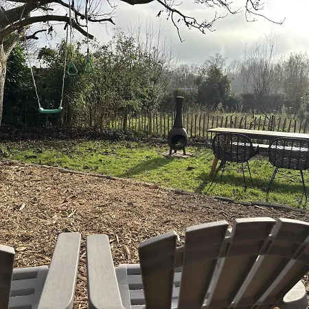 Houten Met Keuken En Tuin, Vlakbij Bergen Op Zoom Holiday home Halsteren