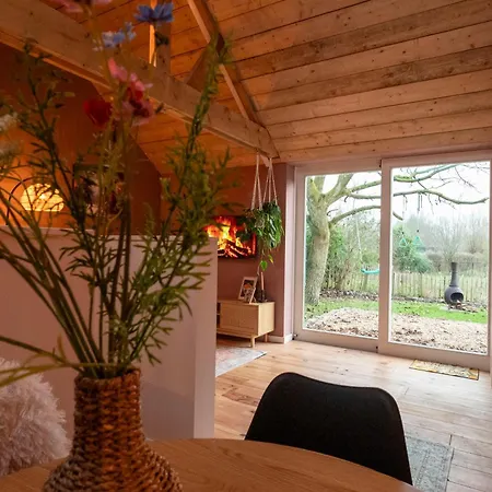 Houten Met Keuken En Tuin, Vlakbij Bergen Op Zoom Prázdninový dům *