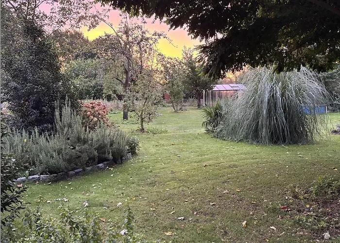 Houten Met Keuken En Tuin In Halsteren, Bergen Op Zoom Holiday home